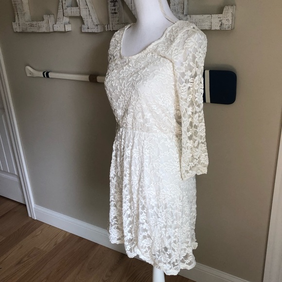 Massini Dresses & Skirts - White Lace Dress